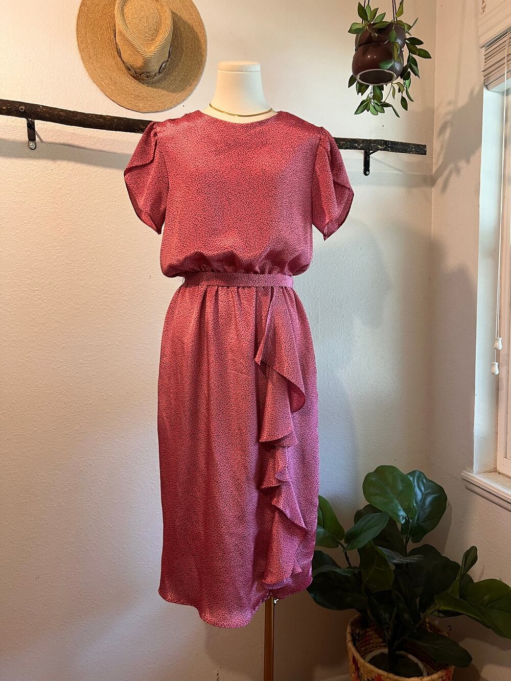 Vintage ifi USA Pink Silky Polka Dot Short Sleeve Ruffle Summer Dress Size Small